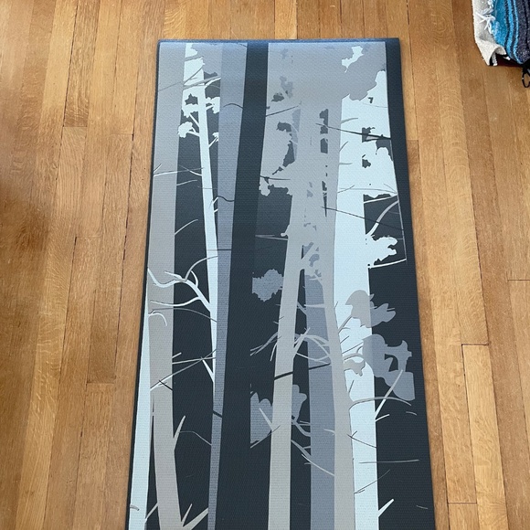 TRADED-Gaiam Yoga Mat - Reversible Deep Forest - Picture 8 of 9